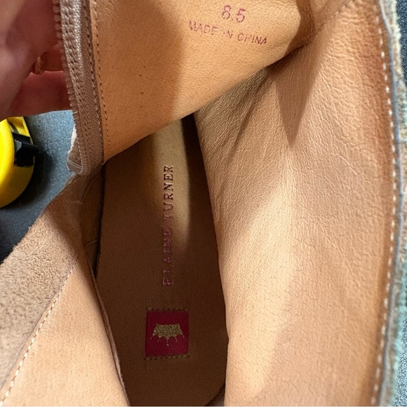 Elaine Turner Stylish Tan Suede Ankle Boots block heel women’s 8.5  booties nude - Picture 5 of 9